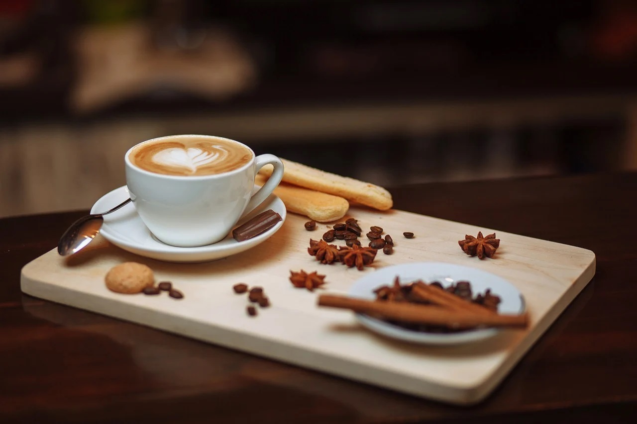 Comment faire un bon café au lait sans machine ?
